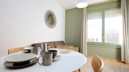 2 bedrooms, 3 beds