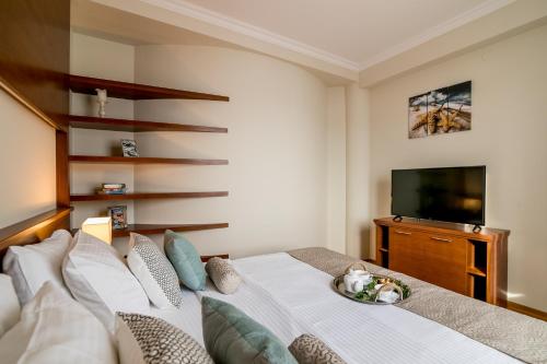 Hedera Residences - Kumbor - main image