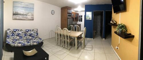. Fantastic & Cozy #8: Condo Close to the Beach