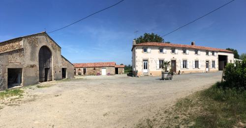 Logis du Domaine des alouettes gîte à louer Bois du Défand