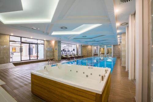 Veikla, Karpalas City Hotel & Spa in City Center