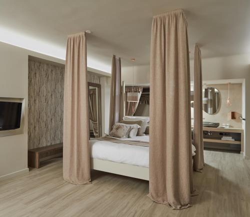 Photo 1 Palladium Hotel