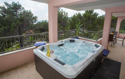 Ivan Apartment - image 12