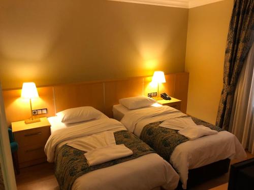 Economy Double or Twin Room image 6