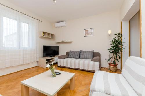 Apartment Antonija - image 5