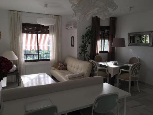 FANTASTICO APTO 1 HAB MARBELLA TERRAZA Y PLAYA