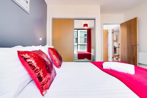 AJY Birmingham City Centre Viva Apartment - image 10