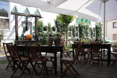 Hotel Gasthof Grüner Wald - image 11