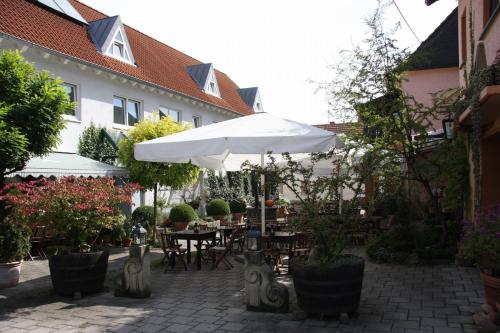 Hotel Gasthof Grüner Wald - image 14