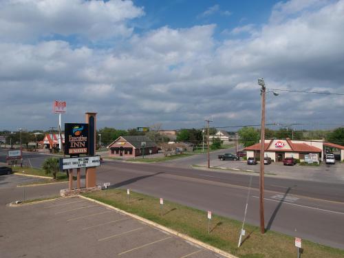 Executive Inn & Suites Beeville