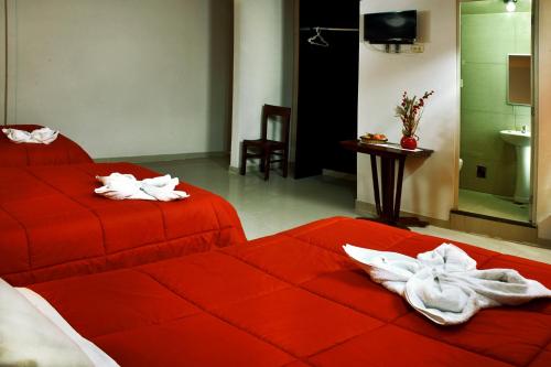 Triple Room with Private Bathroom image 1