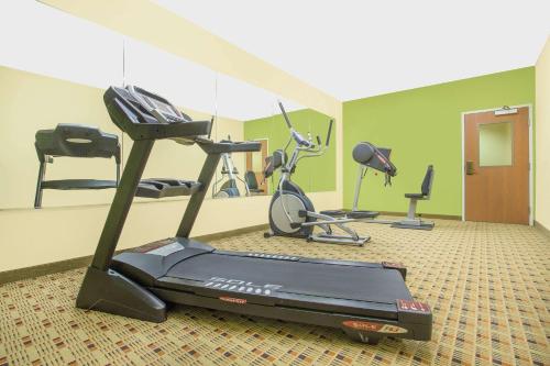 Fitness center, Microtel Inn & Suites by Wyndham Tuscumbia/Muscle Shoals in Tuscumbia (AL)