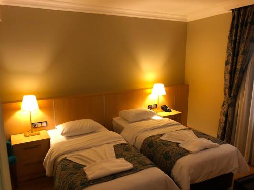 Economy Double or Twin Room image 8