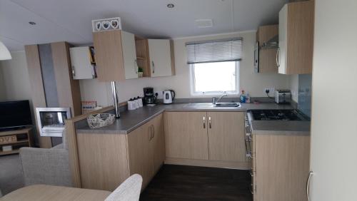 Bude Caravan Caromax - Families and Couples Only