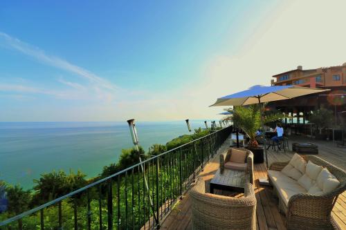 Restaurant, Kaliakria Sea View Apartments in Kavarna