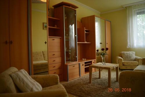 Berettyo Central Apartment in Barand