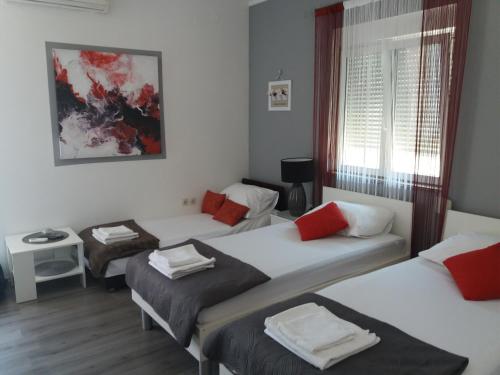 Apartments Benic - image 14