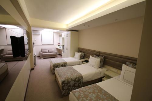 room detail thumbnail 0