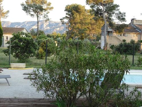 Studio Park Side with Pool View