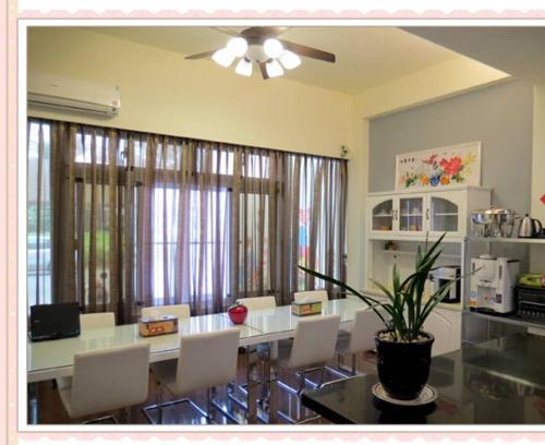 FiFI House