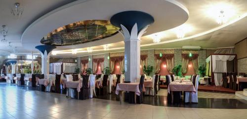 Hotel Favorit - image 3