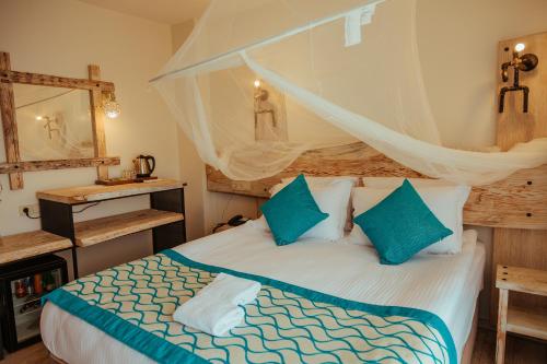 LIVADI OTEL