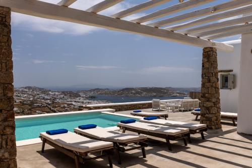 

Mykonos Divino