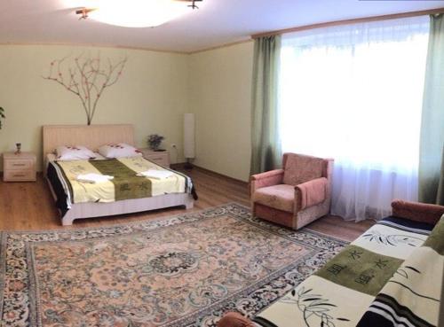 Létesítmények, Садиба у Брусків in Mezhyhirya