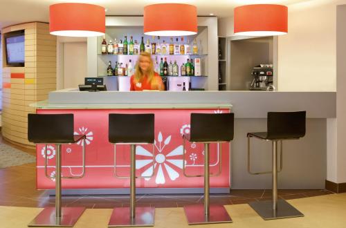 Ibis Bratislava Centrum - image 2