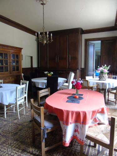 Buitenkant, Eco Logis de Chantegrolle in Champagne-Mouton