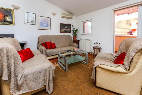Apartment Mario - image 12