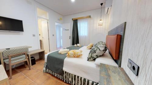 1 queen bed