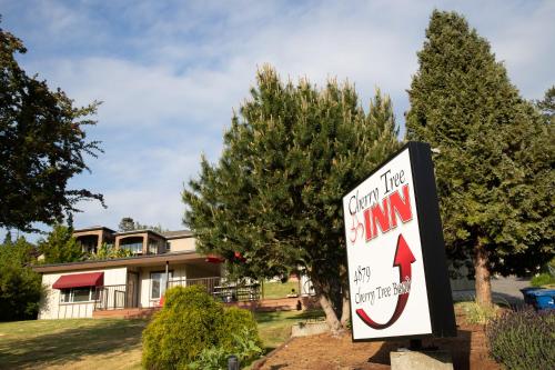 Cherry Tree Inn In Victoria Canada Reviews Price From 43 Planet Of Hotels