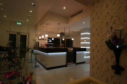 Primavera ApartmentSuites - main image