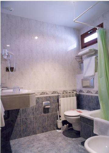 Room, family, 3 beds