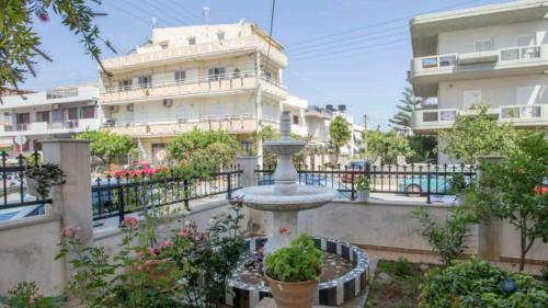 Garden, Dreamy Airport's Apartment in Nea Alikarnassos