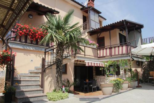 Family friendly apartments with a swimming pool Vodnjan Fazana - 14159 - image 2
