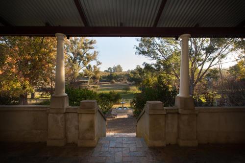 OakHill Homestead and Oakhill Maisonette Homestead open apointment only please call large family gro