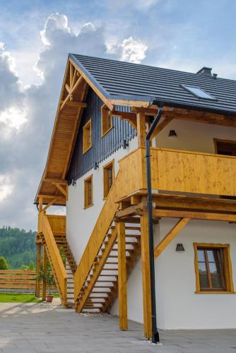 Two-Bedroom Apartment with Mountain View