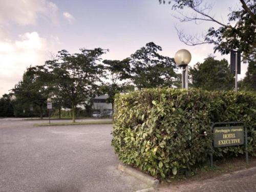 Hotel Executive Meeting & Events - image 3