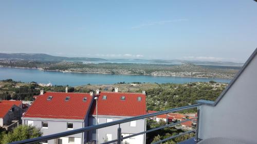Two-Bedroom Apartment with Terrace and Sea View image 5