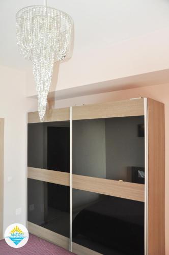Antos Deluxe Apartment - image 5