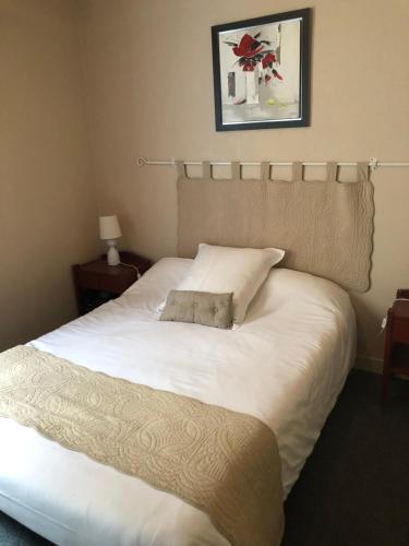 Central Hotel - main image
