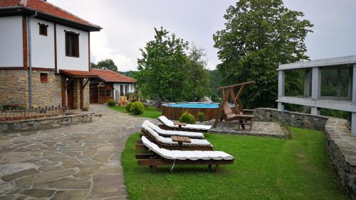 兒童遊樂場, Guest House Stoilite in 阿普里爾齊