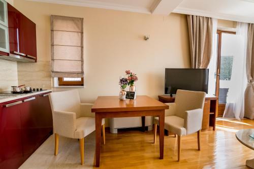 Hedera Residences - Kumbor - image 10