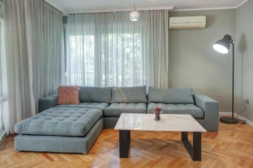 Spacious flat close to the American Embassy