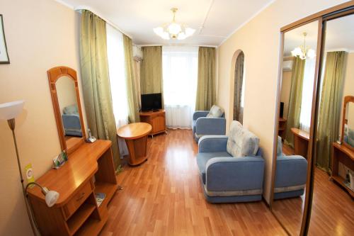 Kievskaya Hotel - main image