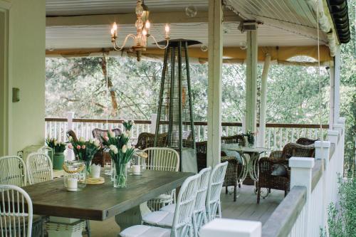 Einrichtungen, Dwor Zlotopolska Dolina Mansion House in Trebki Nowe