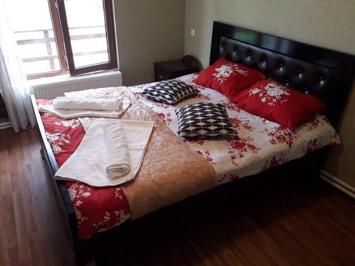 Peak Mazeri Guest House