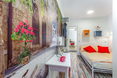 Center Rooms with terrace Rijeka